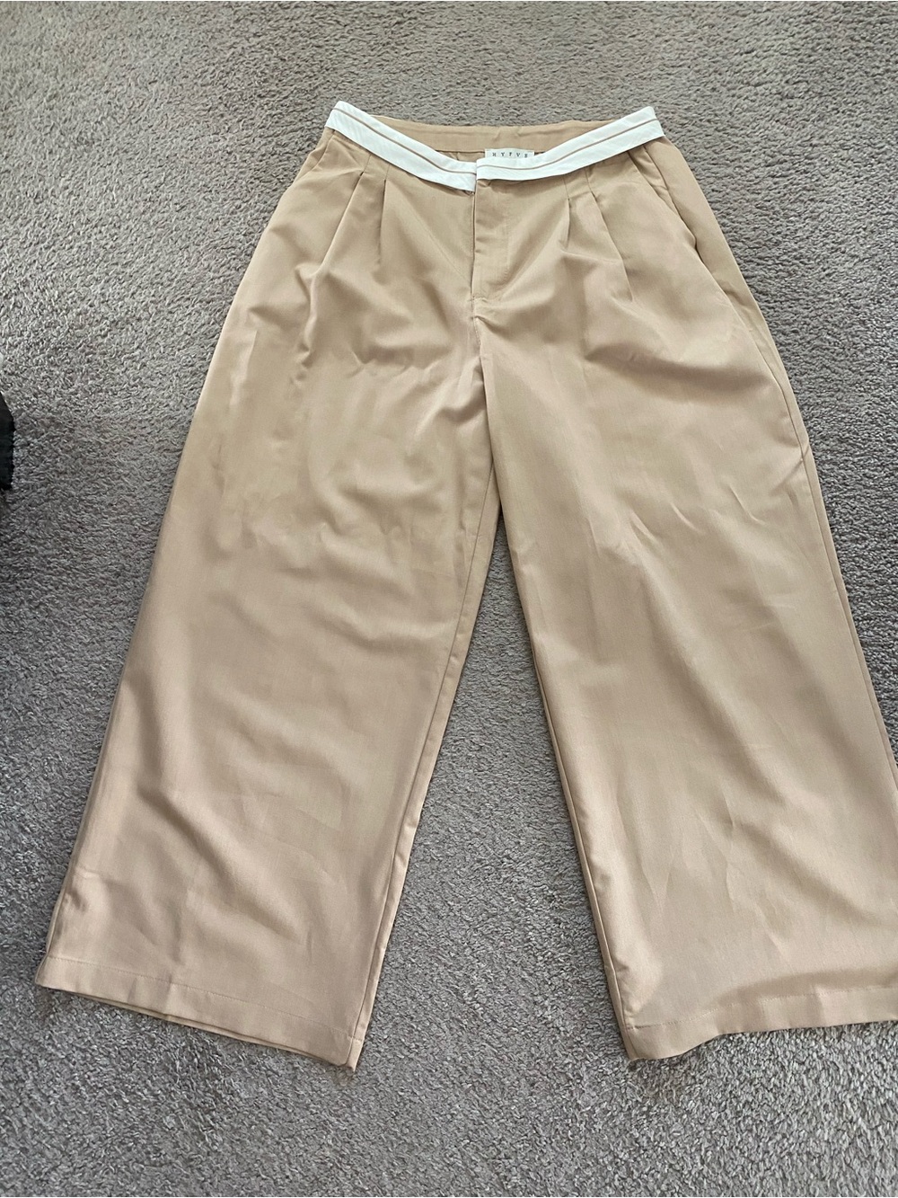 NWOT HYFVE Tan Pleated Wideleg White Waistband Trousers